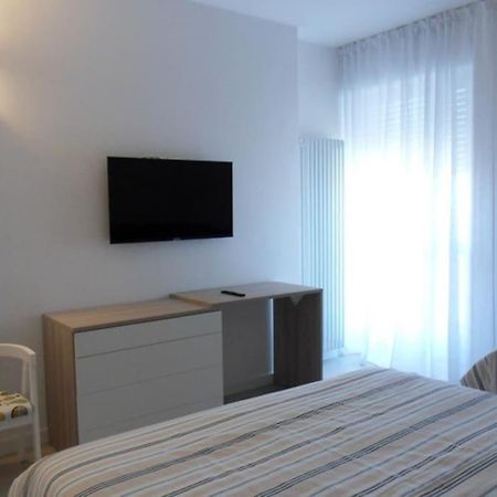 Cosy Apartment With Fantastic View Caorle Bagian luar foto