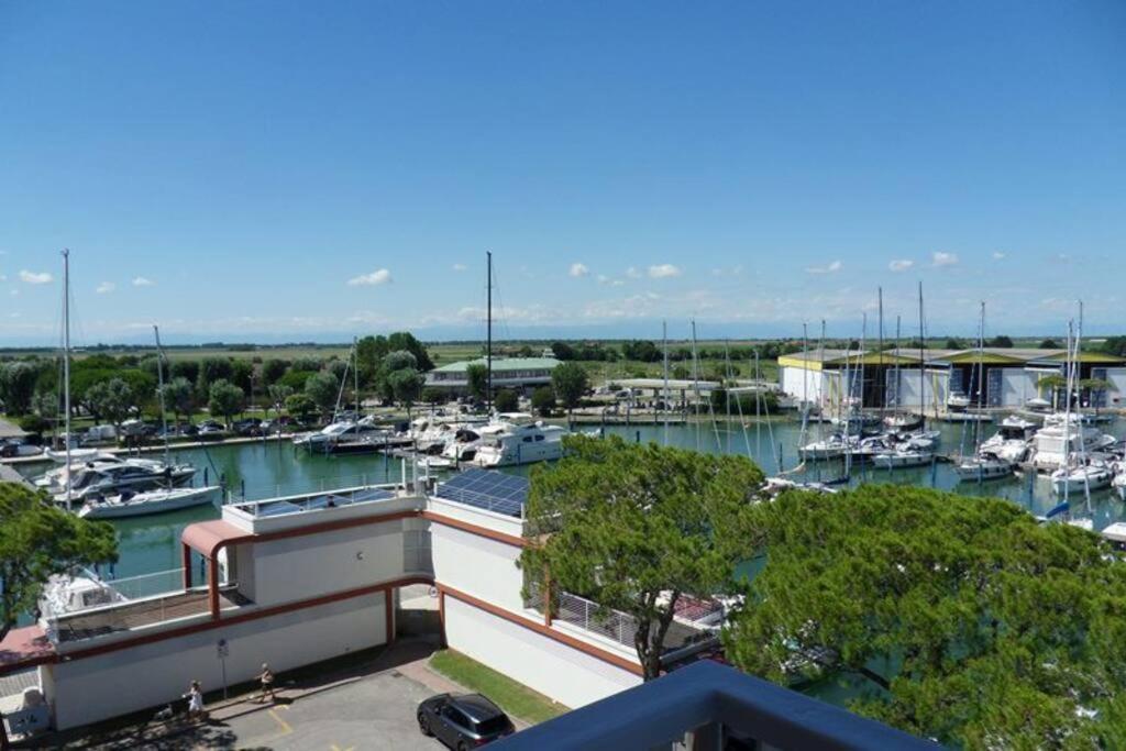 Cosy Apartment With Fantastic View Caorle Bagian luar foto